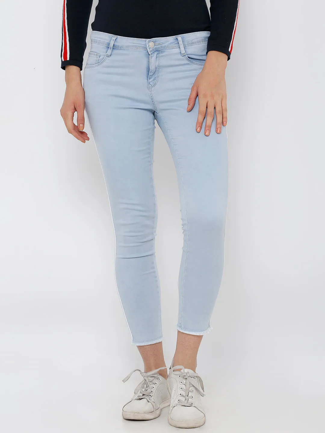 Women Light Blue Mid-Rise Skinny Crop Length Jeans